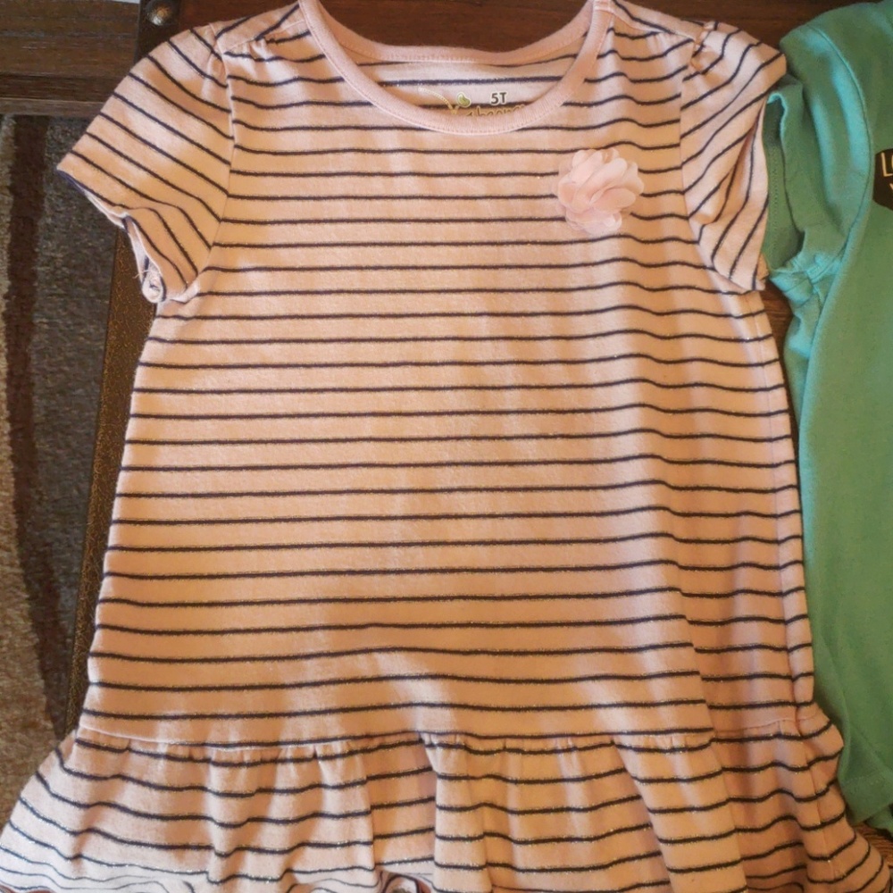 Girl's tees